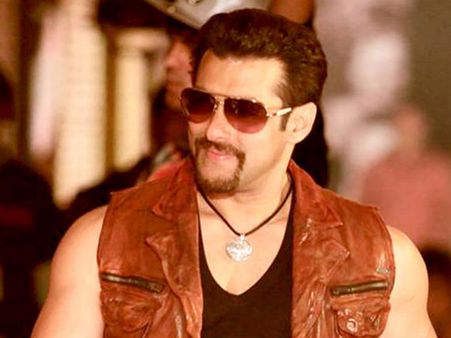 Salman Khan's 'Bindass' Attitude Causing Security Issues!