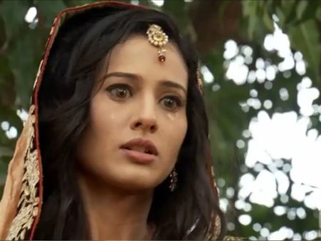 Jodha Akbar: Haider Kidnaps Anarkali And Takes Her To Brothel
