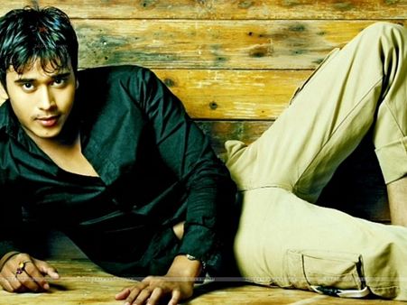 Itna Karo Na Mujhe Pyaar: Popular Villain Anurag Sharma To Enter As Fun Loving Guy!