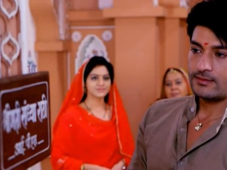 Diya Aur Baati Hum: Sooraj-Sandhya To Celebrate Valentine’s Day?