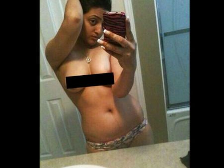 Shocking: Radhika Apte's Nude Selfie Goes Viral