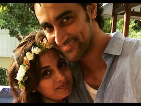 First Look Wedding Pic: Kunal Kapoor-Naina Bachchan