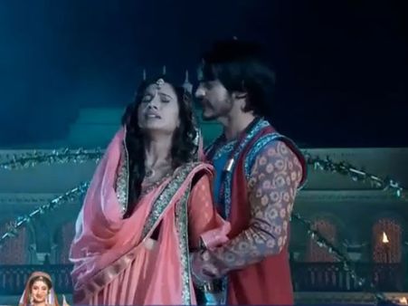 Jodha Akbar: Anarkali's Reply Silences Furious Salim!