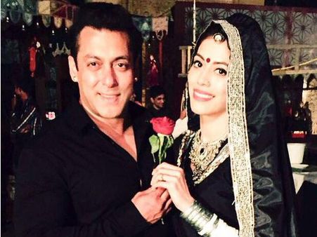 SNAPPED: Salman Khan Kissed By Mystery Girl On Valentines Day