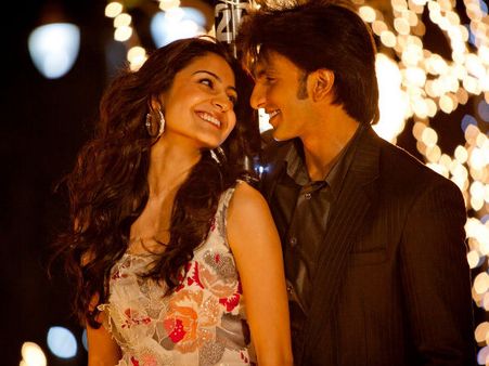 Ranveer Singh Goes Gaga Over Ex-Girlfriend Anushka Sharma