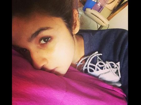 'Selfieholic' Alia Bhatt Informs About Sickness In A Cute Way