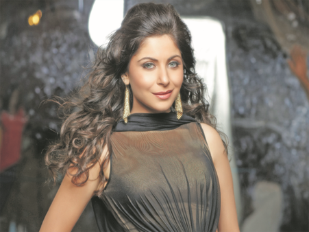 'Baby Doll' Singer Kanika Kapoor To Get 'Classical'