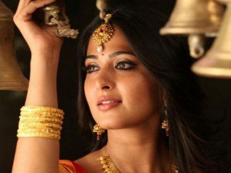 Anushka To Do An 'I' Vikram In Size Zero?
