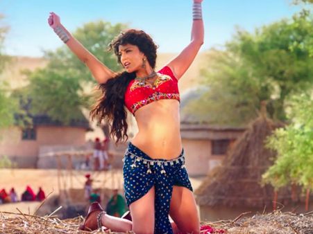Ek Paheli Leela New Song: Romantic Words But Erotic Sunny Leone