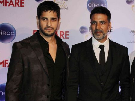 Akshay Kumar, Sidharth Malhotra Bond Like Brothers