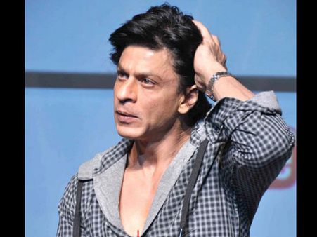 Shahrukh Khan Slams An 'Idiot' For Giving Film-Making Lessons