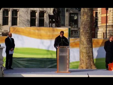 Photos: Big B Unveils Gandhi Statue; Touches The Feet