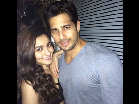 Alia Bhatt Plays Smart On Dating Rumours With Sidharth Malhotra