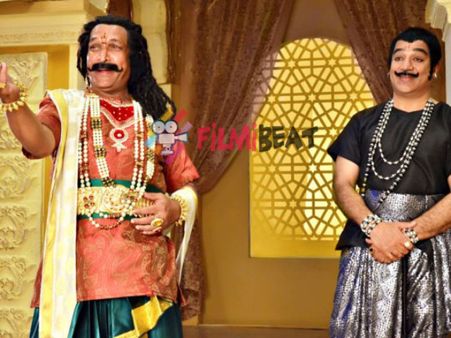 Why Nassar Chose To Act In Uttama Villain While His Son Was Struggling For His Life?