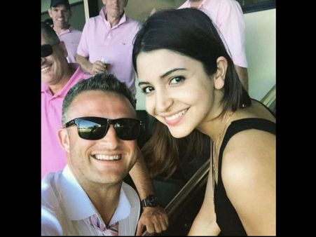 WOW! Anushka Sharma Lands In Sydney To Cheer Virat Kohli