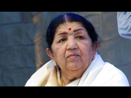 Lata Mangeshkar Mimicked At Music Award, Industry Baffled