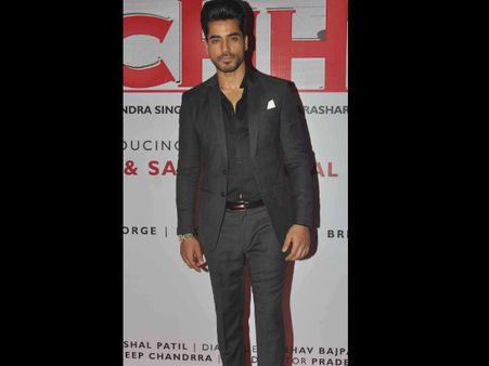 Gautam Gulati 'Bigg Boss 8' Winner, Debuts In Bollywood With Bruna Abdullah