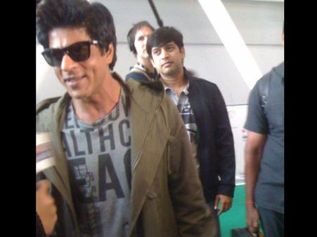 WOW! Shahrukh Khan's Fan Shoot Goes To Madame Tussauds