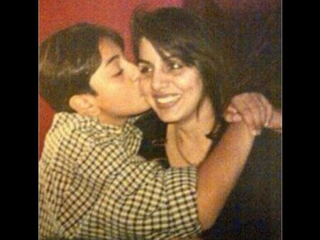 Pic: Ranbir Kapoor's Sweetest Click With Mommy Neetu Singh