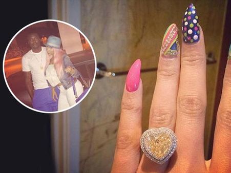 Nicki Minaj Is Engaged To Meek Mill, See Her Huge Ring