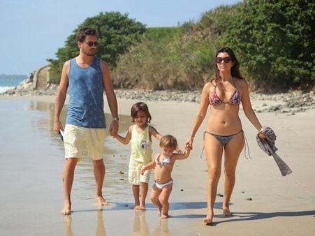 Birthday Special: Kourtney Kardashian & Scott Disick's Romance