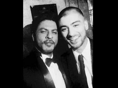 Shahrukh-Zayn Malik Selfie Rules The Social Media
