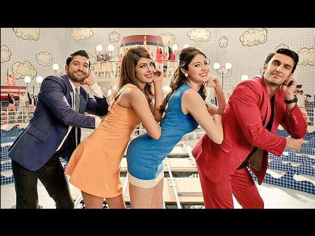 Dil Dhadakne Do Title Track: Groove '70s Style