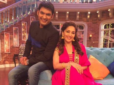 Comedy Nights' Kapil Sharma And Madhuri Dixit Combined Dance With Laughter!