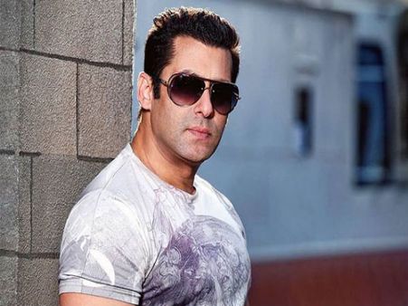 Salman Khan Wants To Surprise All With Bajrangi Bhaijaan Teaser