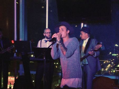 Watch Justin Bieber Sing Boyz II Men's 'I'll Make Love To You'