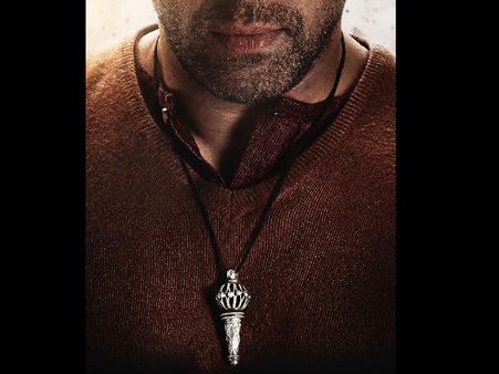 WOW! Shahrukh Khan Shares Salman Khan's Bajrangi Bhaijaan Look