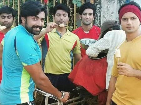 When Diya Aur Baati Hum's Sooraj, Anas Rashid, Ate Kulfis!