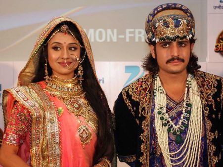 Jodha Akbar Might End: Fans React On Twitter