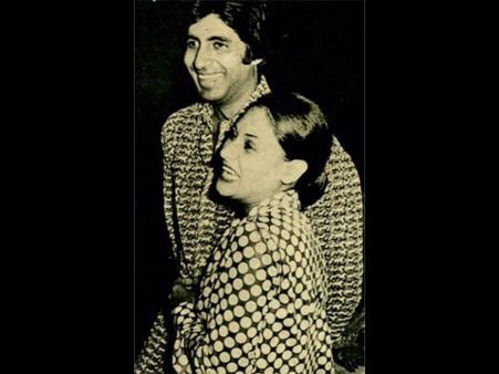 Amitabh Bachchan Shares Old Candid Picture With Jaya On 42nd Anniversary