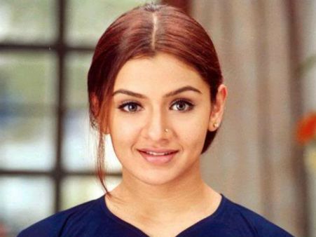 Tollywood Mourns The Death Of Aarti Agarwal