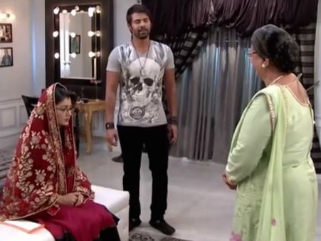 Kumkum Bhagya: Abhi’s Dadi To Organise Pragya’s Baby Shower Function In A Grand Way!