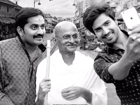 Selfie With Mahatma Gandhi: Indru Netru Naalai Promises To Be A Good Sci-Fi Entertainer!