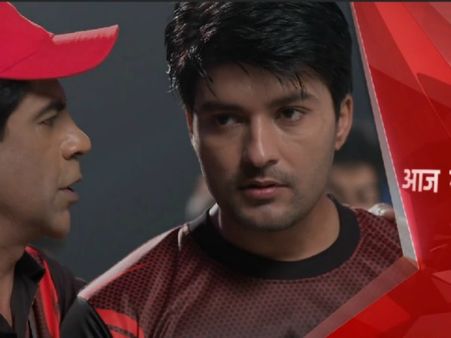 Diya Aur Baati Hum: Sooraj-Sandhya To Soon Find Coach To Be The Backstabber!