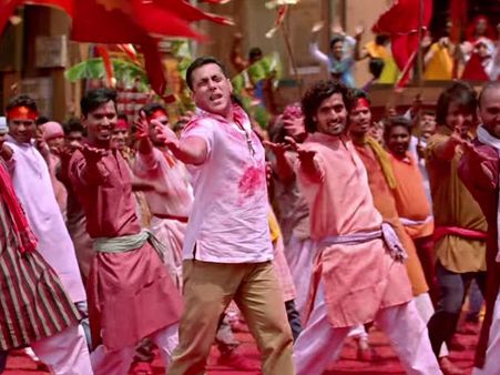 Salman's Biggest Fan, Arjun Kapoor To Watch First Day First Show Of BB