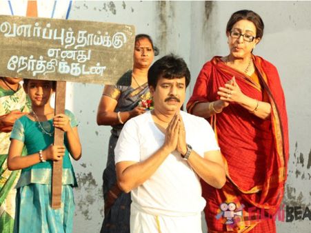 Palakkattu Madhavan (Palakkad Madhavan) Movie Review: A Trademark Vivek Special!