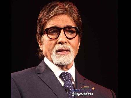 Amitabh Bachchan Seeks Police Help For Fans' Safety