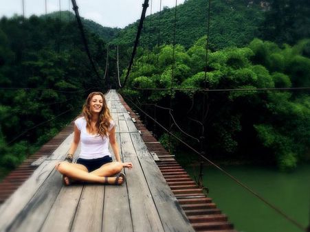 Blake Lively's New Look Goes Viral On Social Media