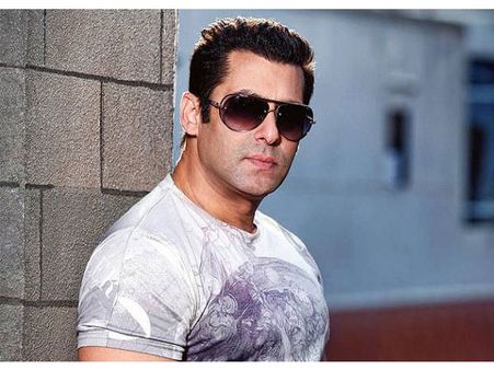 Salman Khan Speaks Kannada; 'Promotes Halli Hyda Pyateg Banda Season 2'