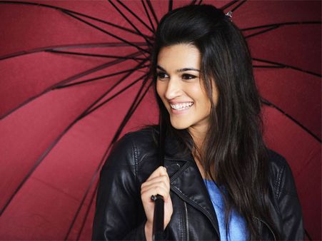 Revealed! Read How Dilwale Actress, Kriti Sanon Will Celebrate Her Birthday!
