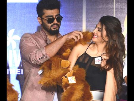Jacqueline Fernandez Talks About Her Alleged Affair With Arjun Kapoor!