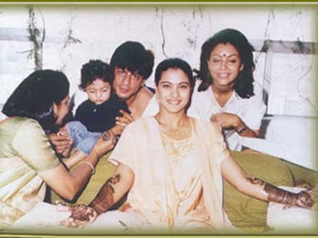 Flashback Pictures: When Shahrukh Khan-Gauri Attended Kajol’s Wedding With Little Aryan