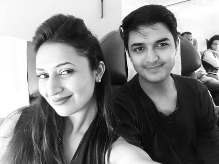 PHOTOS: Divyanka Tripathi's Elaborate Rakhi Plan, Spends Time With Brother!