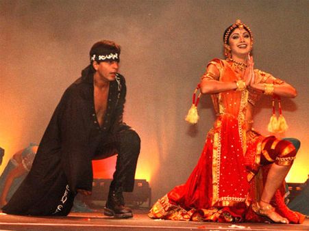 Flashback Pictures: When Shahrukh Khan Rocked The Stage With Shilpa Shetty
