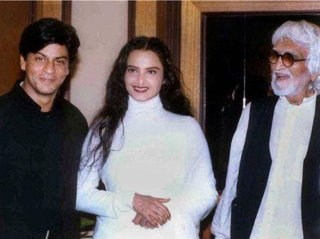M F Husain's 100th Anniversary! His Rare Pictures With Shahrukh Khan & Rekha.