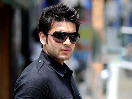 Karan Kundra: There's Huge Difference Between Doing Films & Shaping Your Career!